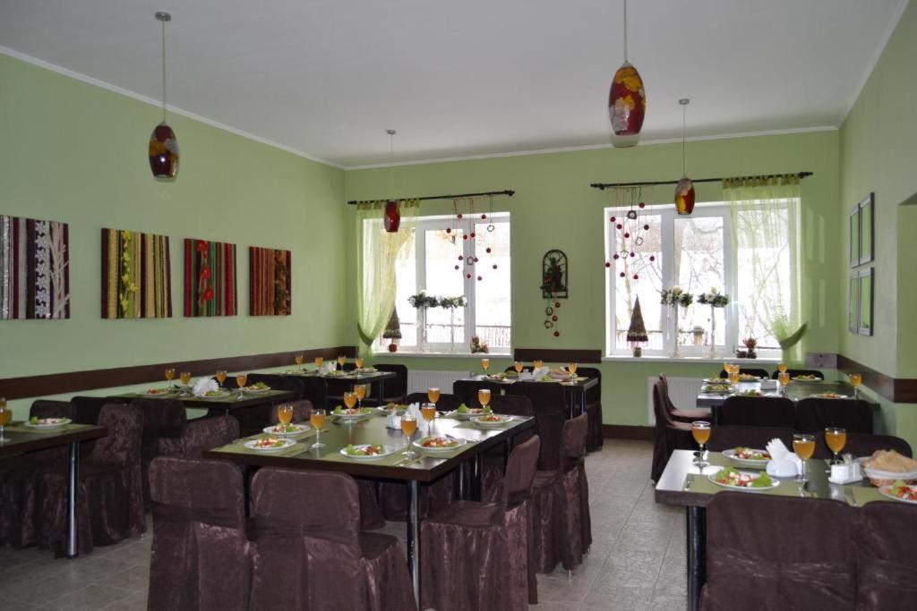 Gasthaus Dibrova Club Fastov Exterior foto